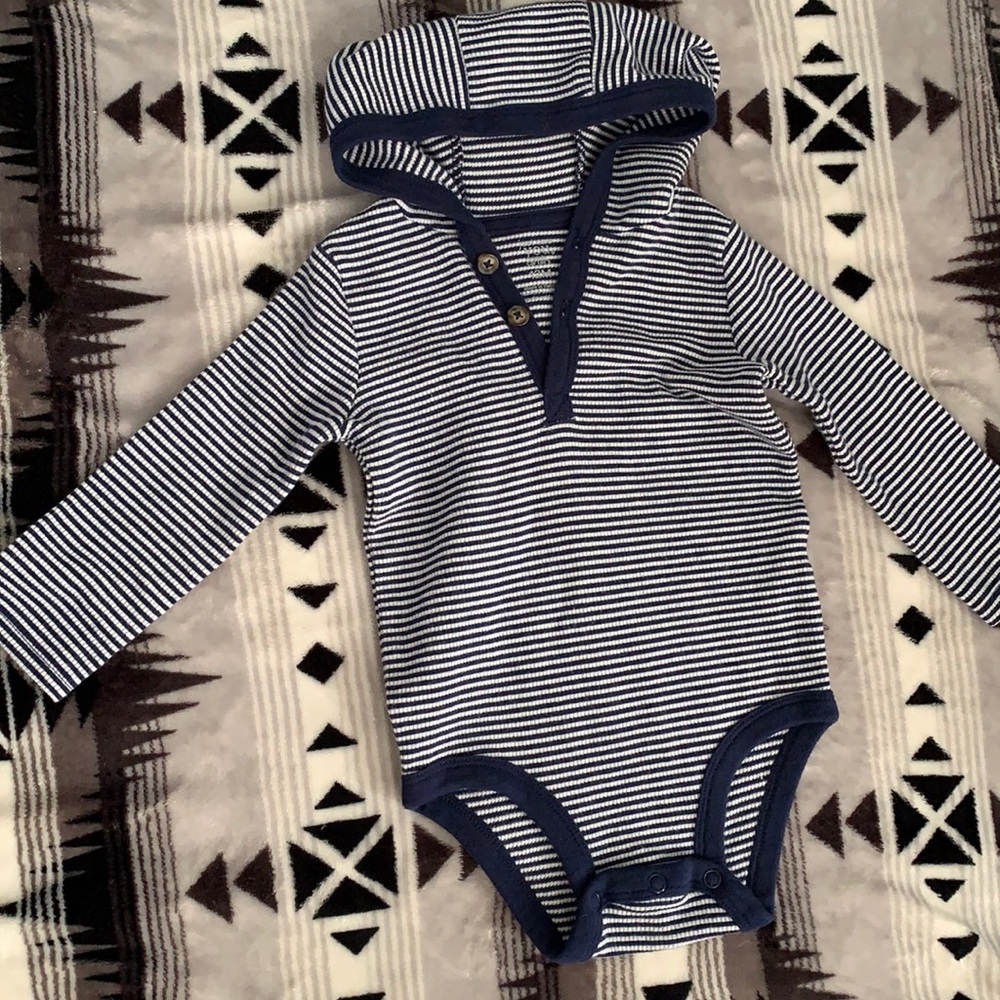Carter’s baby boy hooded onesies